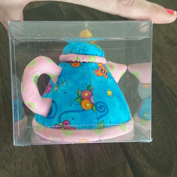 Collectible cushion pin cushion tea kettle NEW - Picture 3 of 6